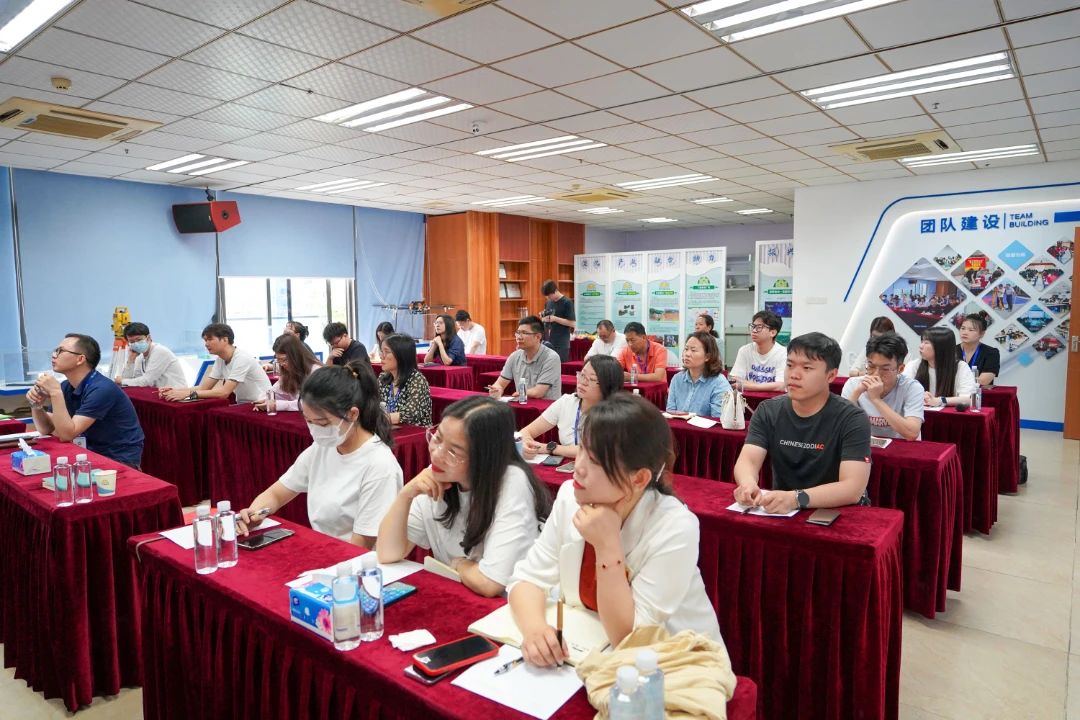 bifa必发集团集团引领AI风潮，全员进建共创发展