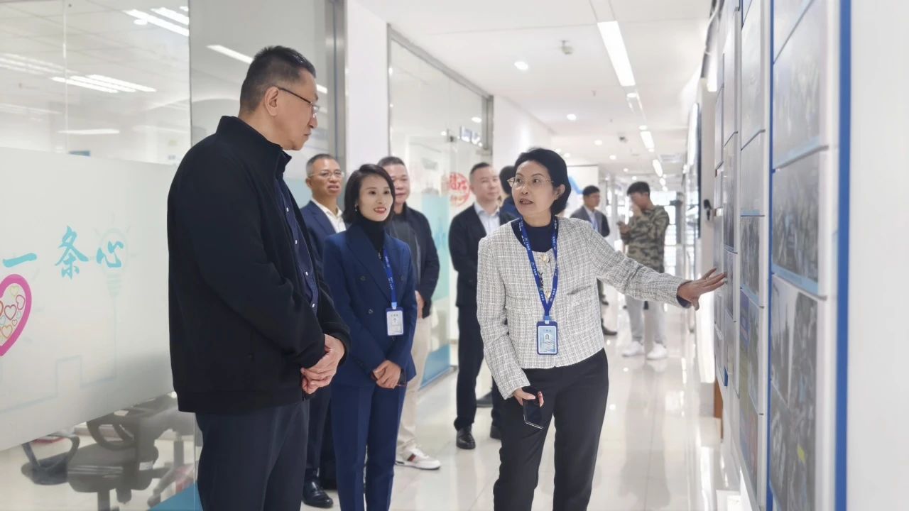 bifa必发集团集团｜东菽愿铣墙致返痴代表团来访，调研数字化转型与智能化发展